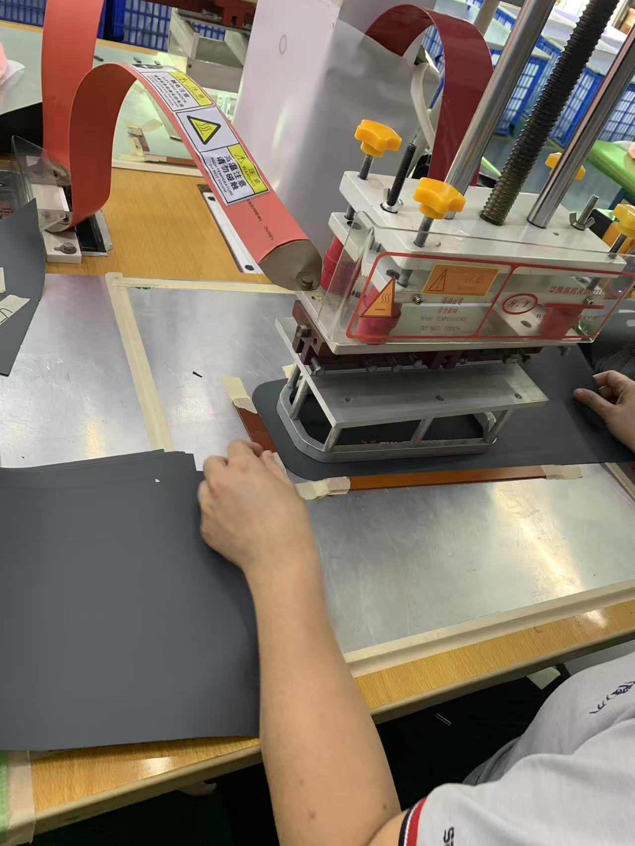 Čo je vysokofrekvenčné zváranie lekárskej kvality v mäkkých chladičoch? Inžinierska realita